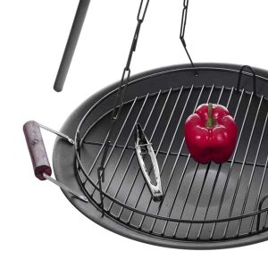 ساج و سه پایه سرخپوستی ساجوک